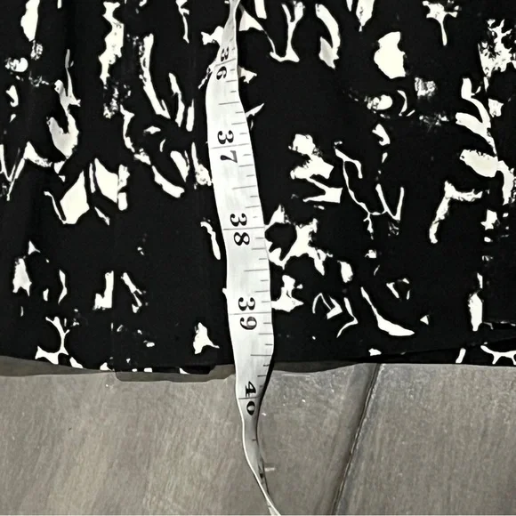 Tory Burch Sophia Print A-Line Dress (as seen on Kate Middleton) - Size Medium - Picture 15 of 16